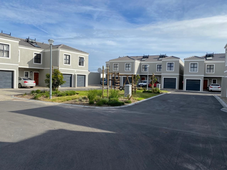 3 Bedroom Property for Sale in Parklands Western Cape